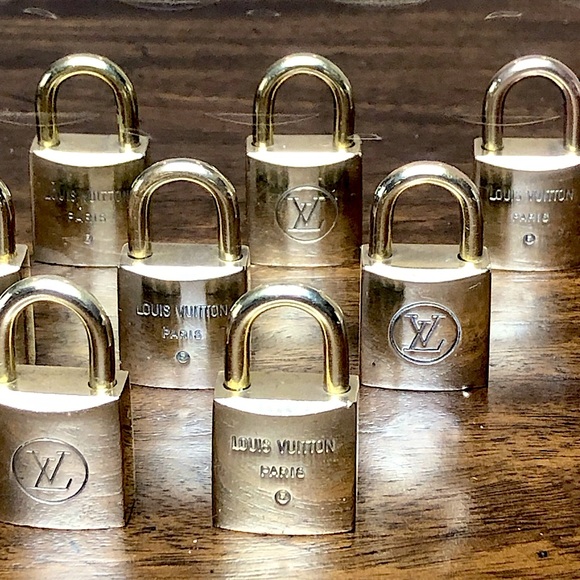 LOUIS VUITTON Vintage LV Lock 200 Series - In Case You’re ISO LV LOCK PADLOCK - Picture 12 of 17